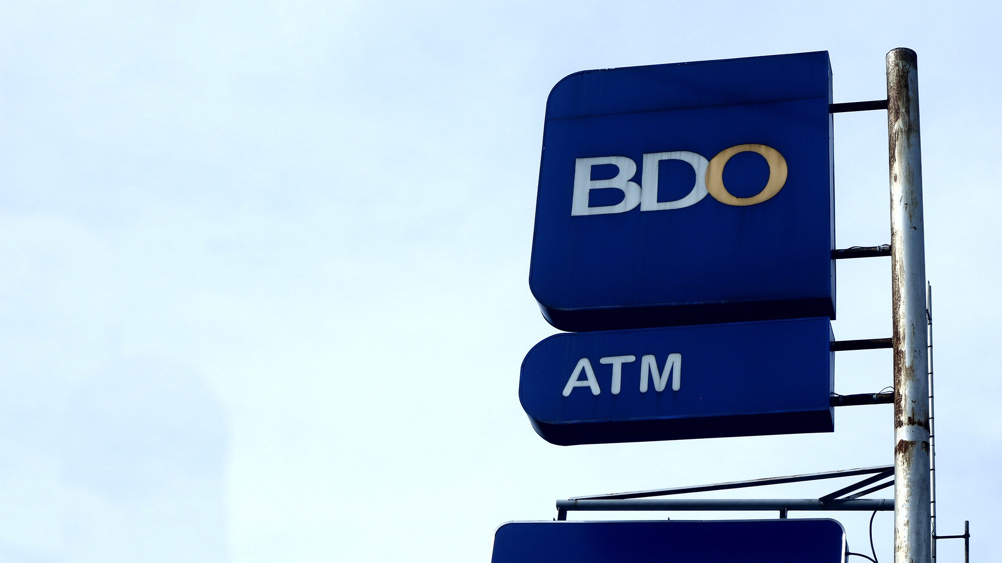 Bangko Sentral warns banks: Treat customers fairly