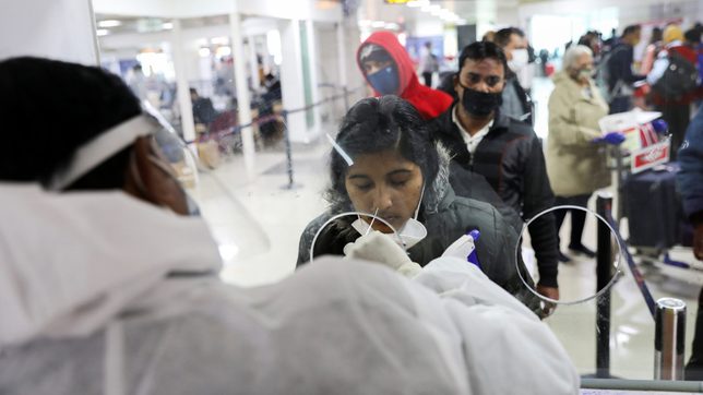 India sees impact of Omicron blunted by vaccination, prior infections