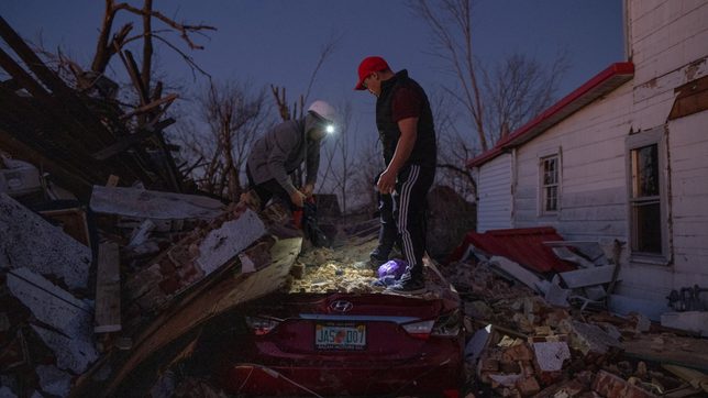 Kentucky tornado survivors claw through debris as search turns to recovery