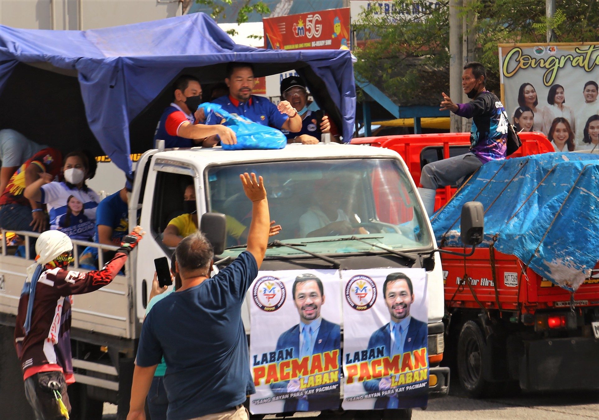 Pacquiao vows to return ‘investments’ bilked by Ponzi scheme shut down by gov’t