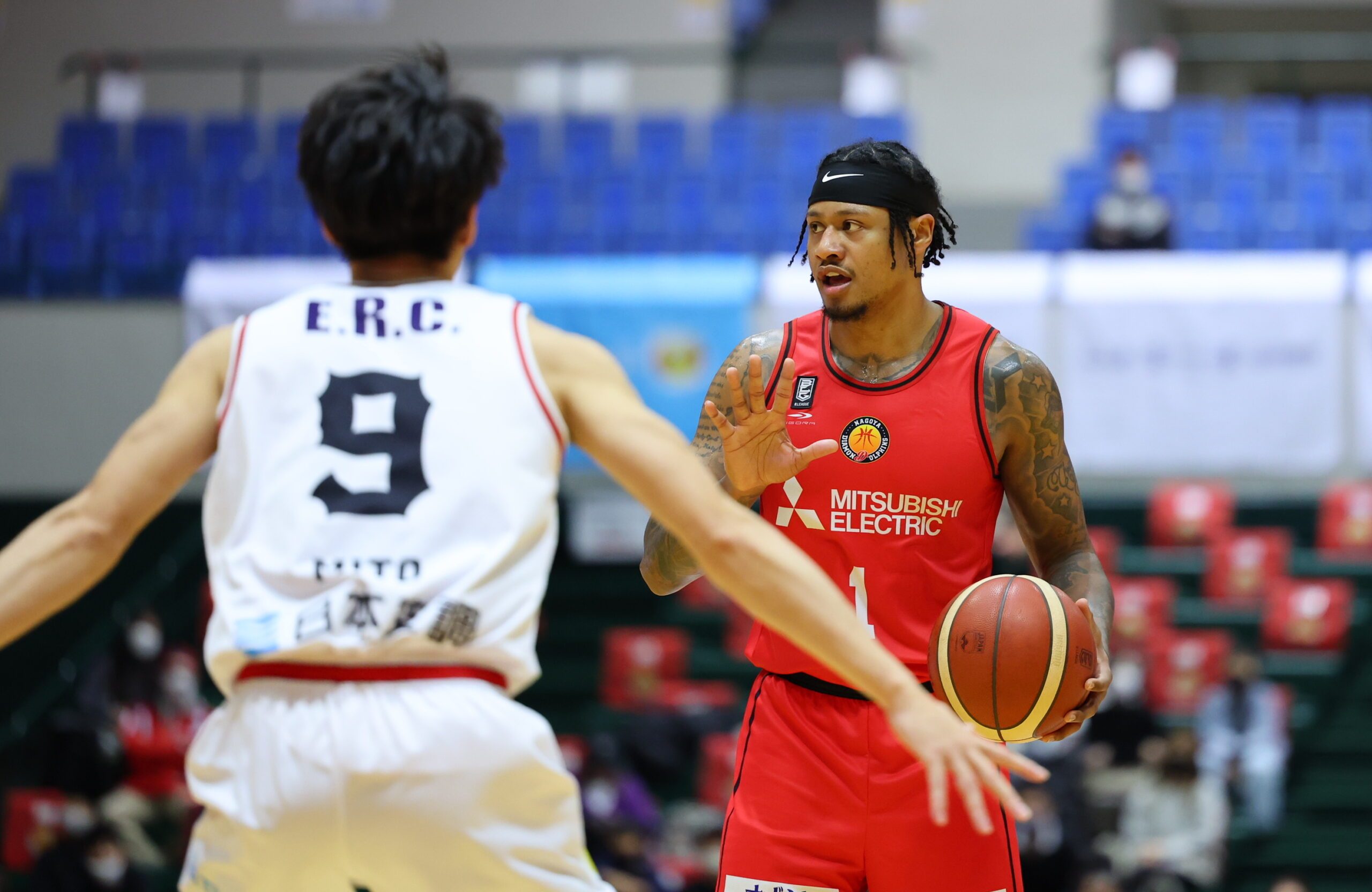 Parks, Nagoya crush Kyoto for 6th straight win; Thirdy, San-En slump to 14-game skid