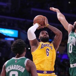 LeBron James pumps in 30 as Lakers get even with Celtics