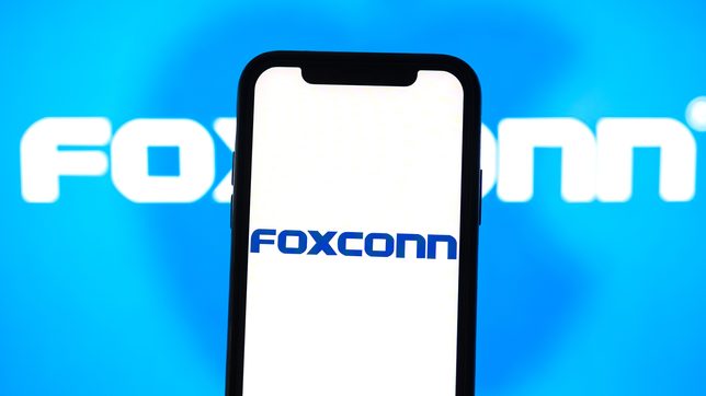 Food poisoning at Foxconn’s India unit triggers protest, police detain dozens