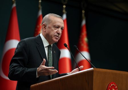 Erdogan delights Turkish depositors with lira let-up in possible election gambit
