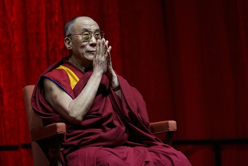 Dalai Lama apologizes after video asking boy to ‘suck my tongue’
