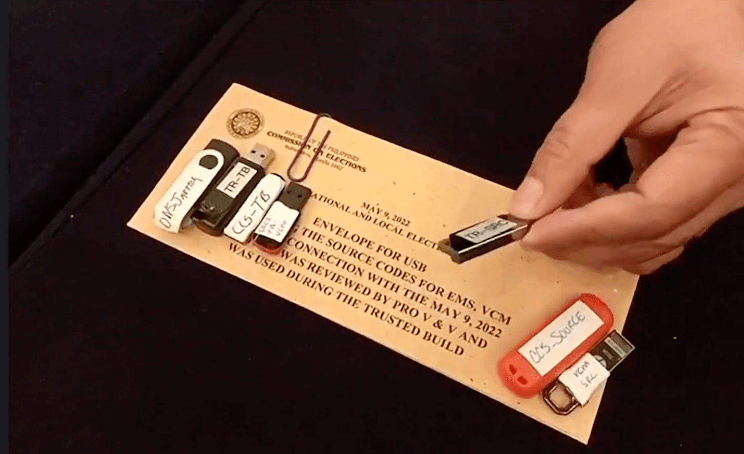 Comelec rebuilds software for vote-counting machines, canvassing