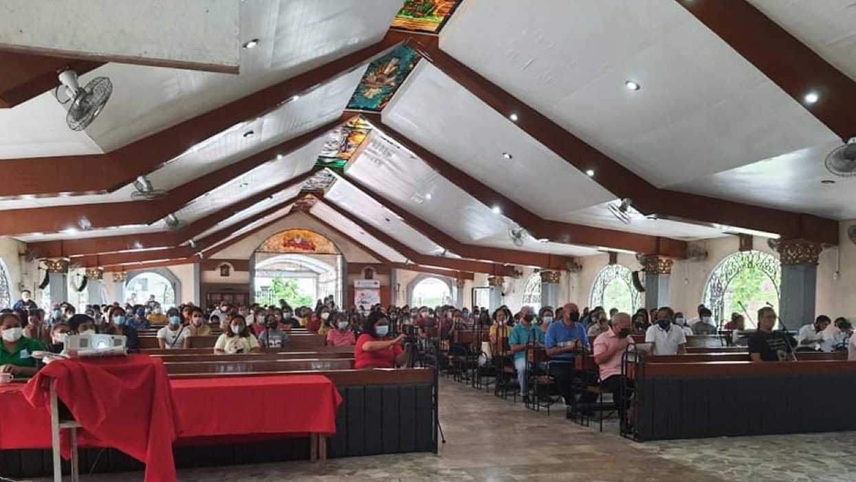 Hundreds of Bacolod diocese lay leaders back Robredo’s presidential run