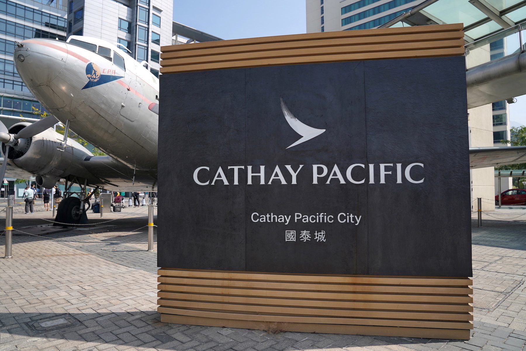 11 injured in Cathay Pacific flight incident in Hong Kong