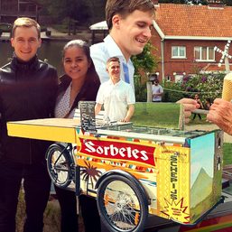 This Filipina in Belgium sells her sorbetes on a kariton-inspired bike
