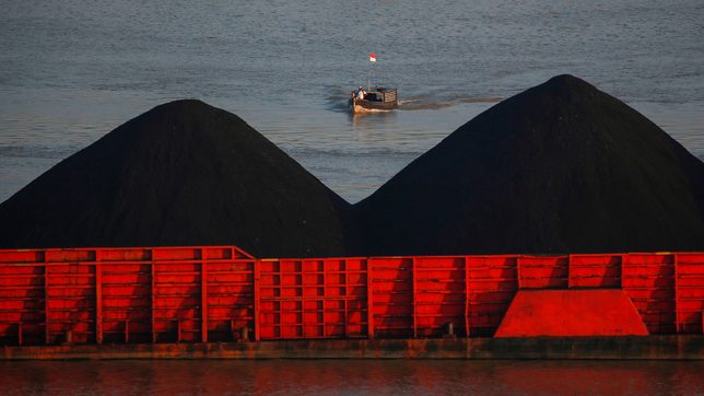 Philippines urges Indonesia to lift coal export ban