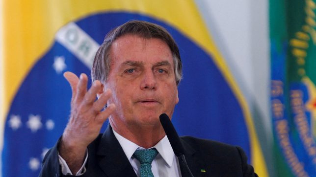 Brazil’s Bolsonaro taken to hospital with abdominal pain, doctor says