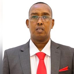 Somali suicide bomber kills well-known Somali journalist