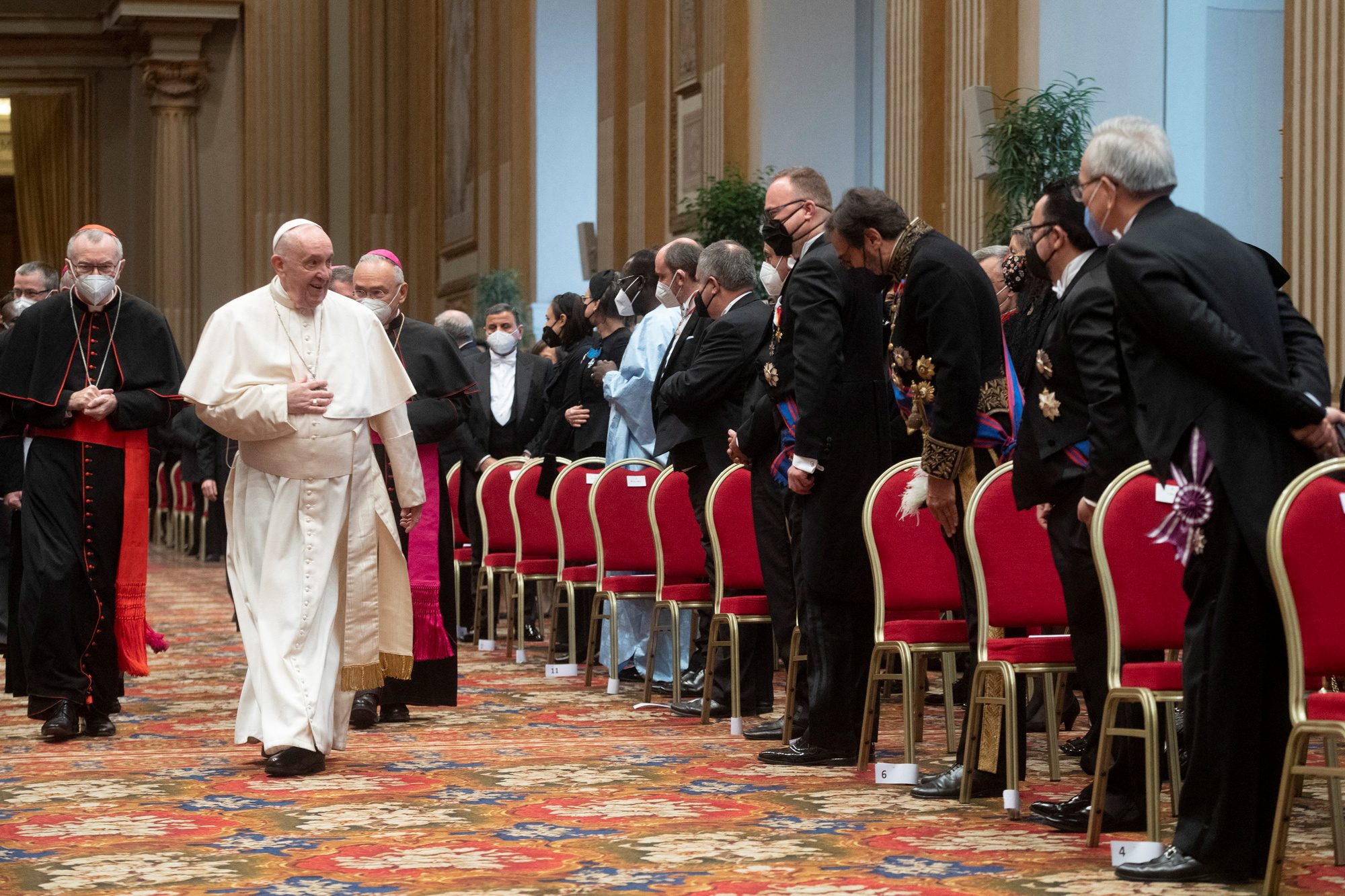 Pope Francis backs COVID-19 vaccine drives, hits ideological misinformation