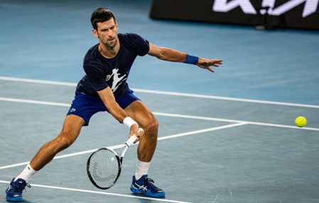 Spain urges Djokovic to set an example and get vaccinated