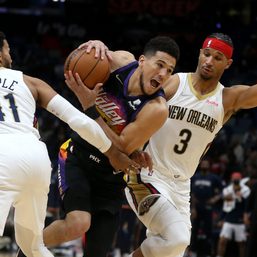 Warriors continue strong start by blowing out Pelicans