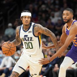 Surging Suns hold off Hawks