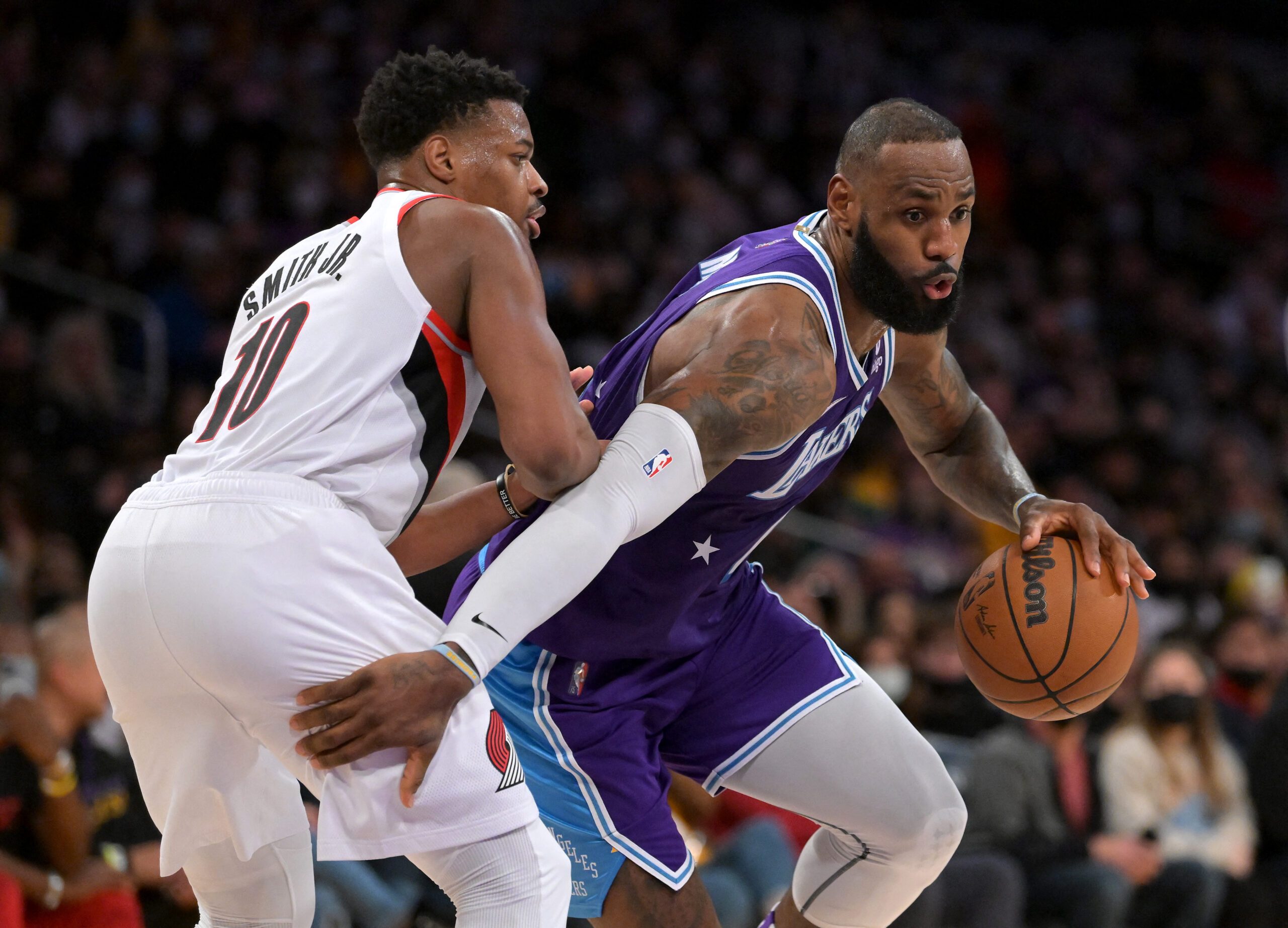 LeBron James, Russell Westbrook carry Lakers to rout of Blazers