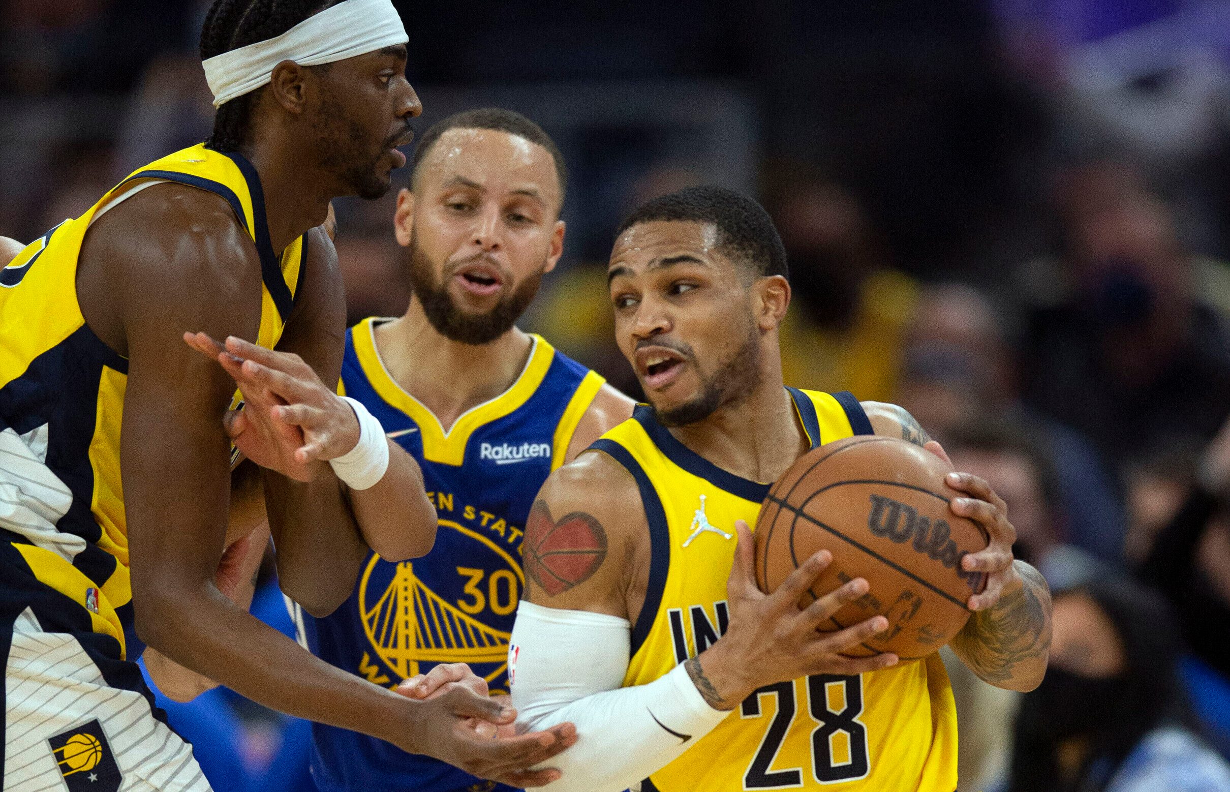 Pacers stun Warriors in OT with makeshift lineup 