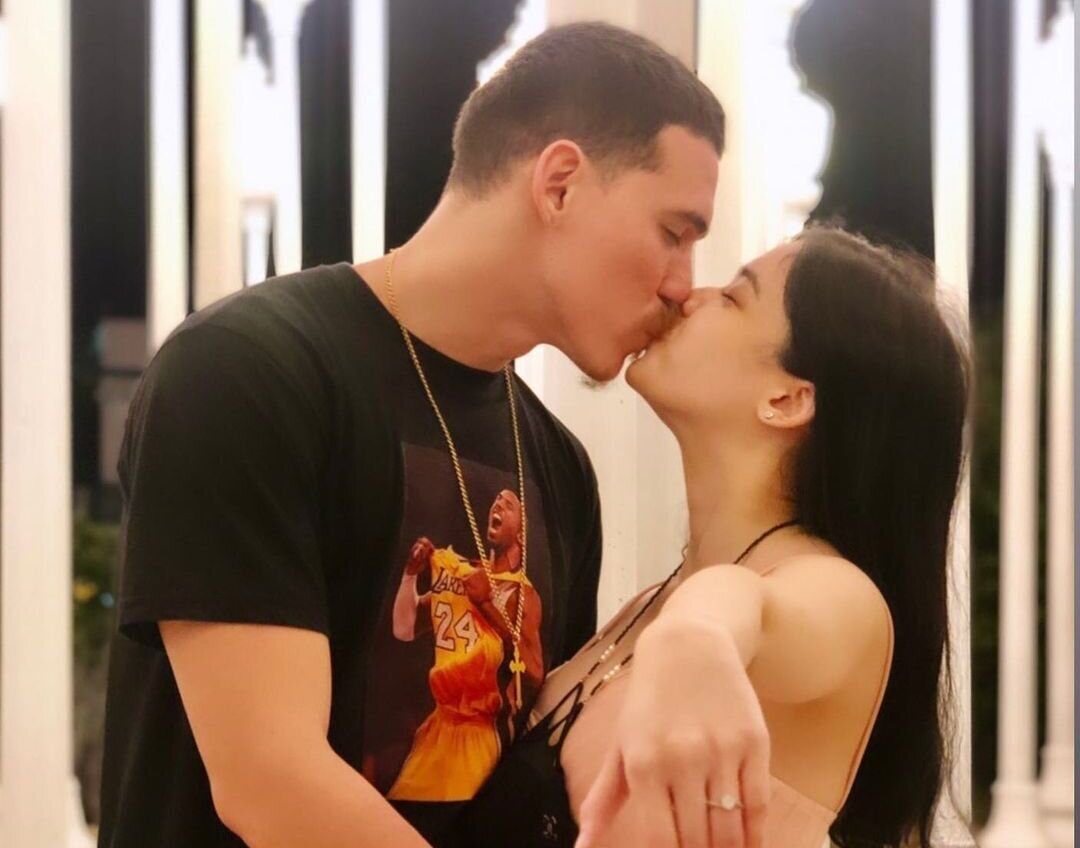 Robert Bolick kicks off 2022 with engagement to new partner