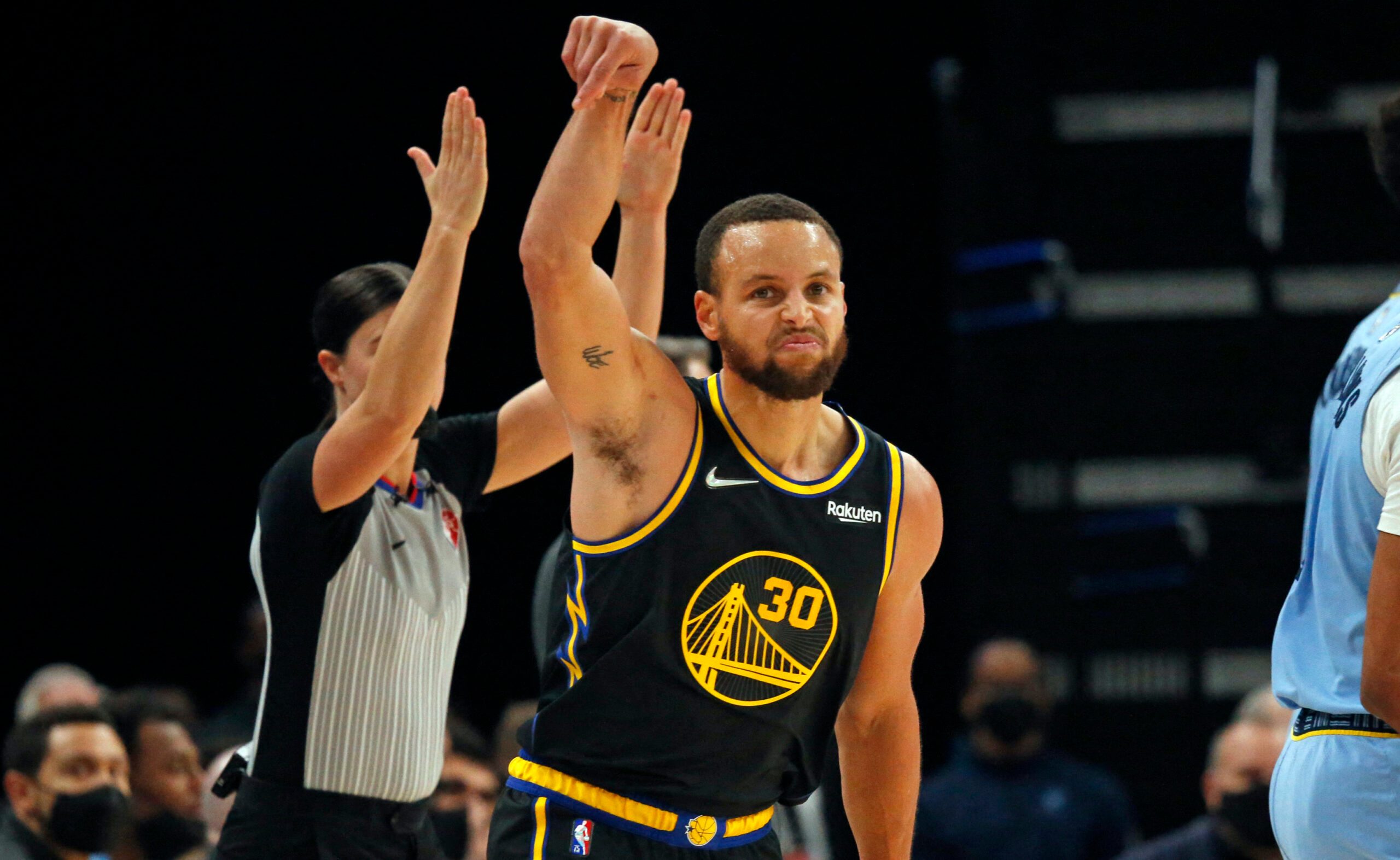 Curry No. 1, Bulls guards among NBA All-Star Game vote leaders