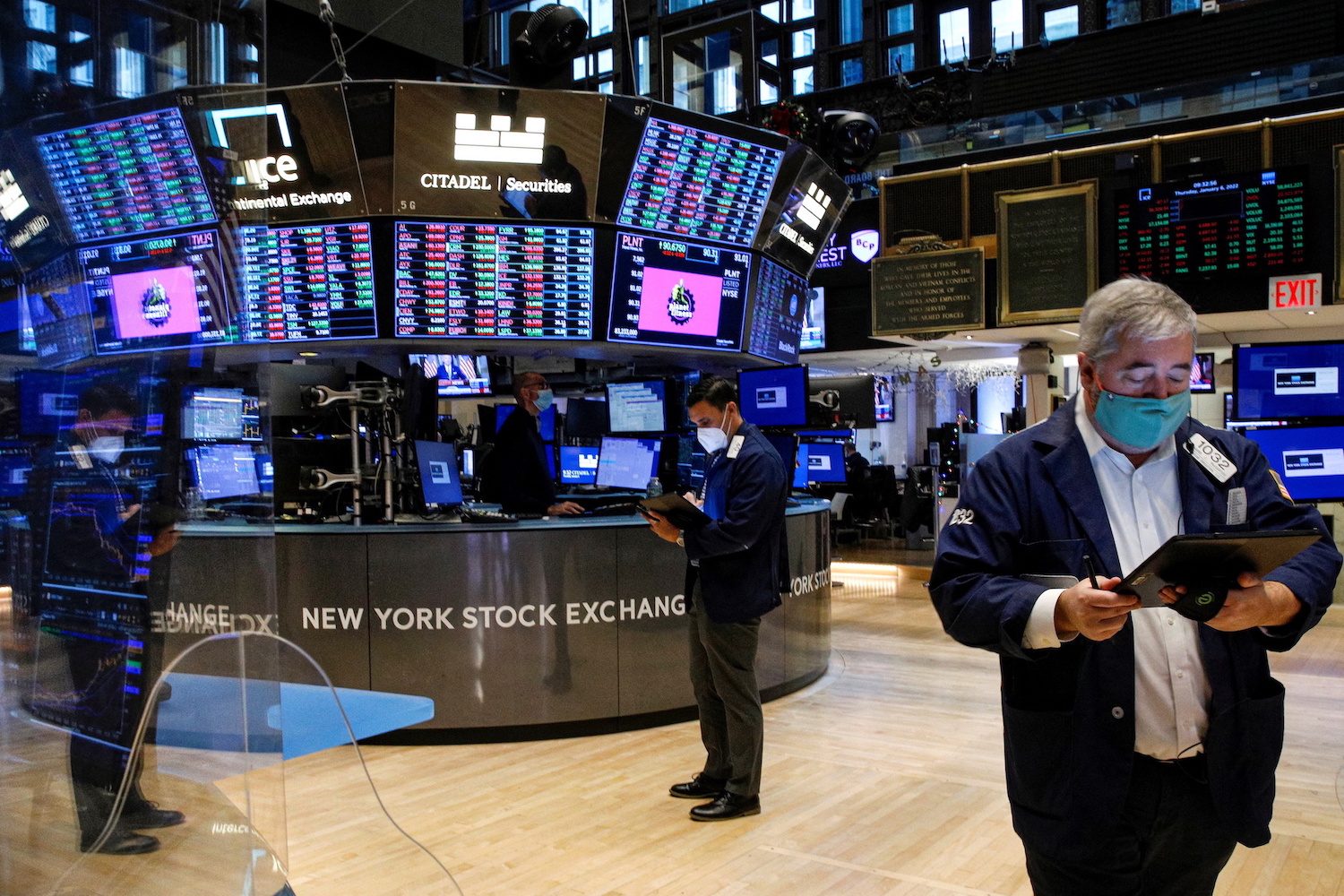 Wall Street’s Fed headache lingers as stocks decline, Treasuries gain