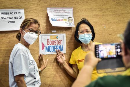 Philippines expands 2nd COVID-19 booster rollout to seniors, health workers
