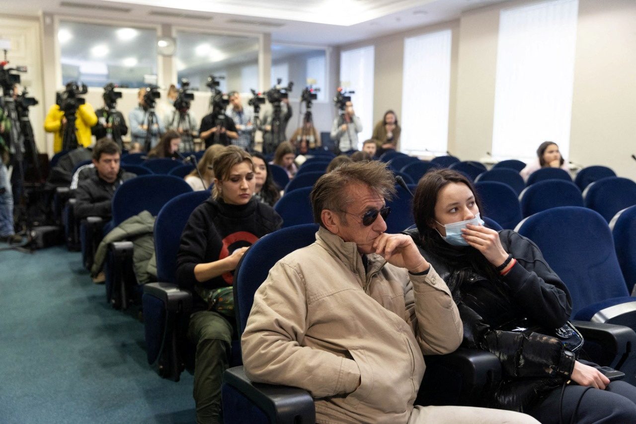Sean Penn in Ukraine filming documentary on Russian invasion