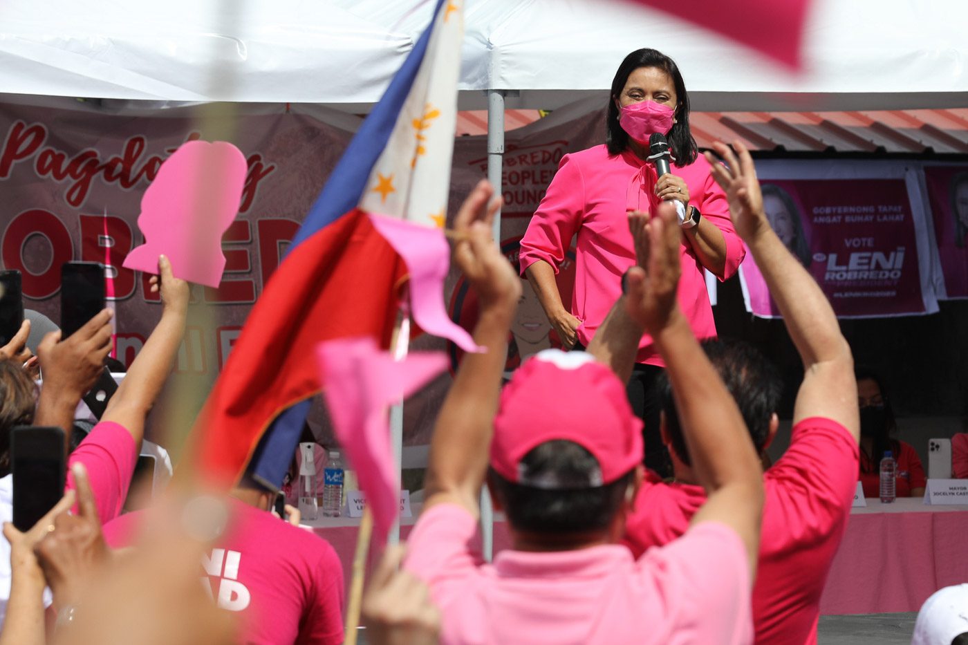 17 former Philippine Bar Association presidents endorse Robredo