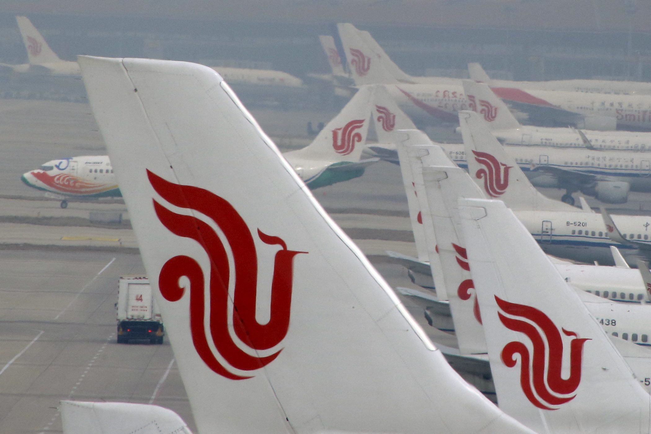 China will give cash subsidies to airlines for 2 months