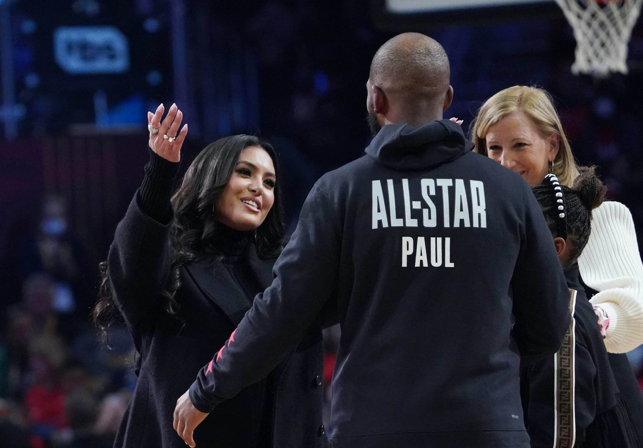 Suns’ Paul named inaugural Kobe & Gigi Bryant award recipient