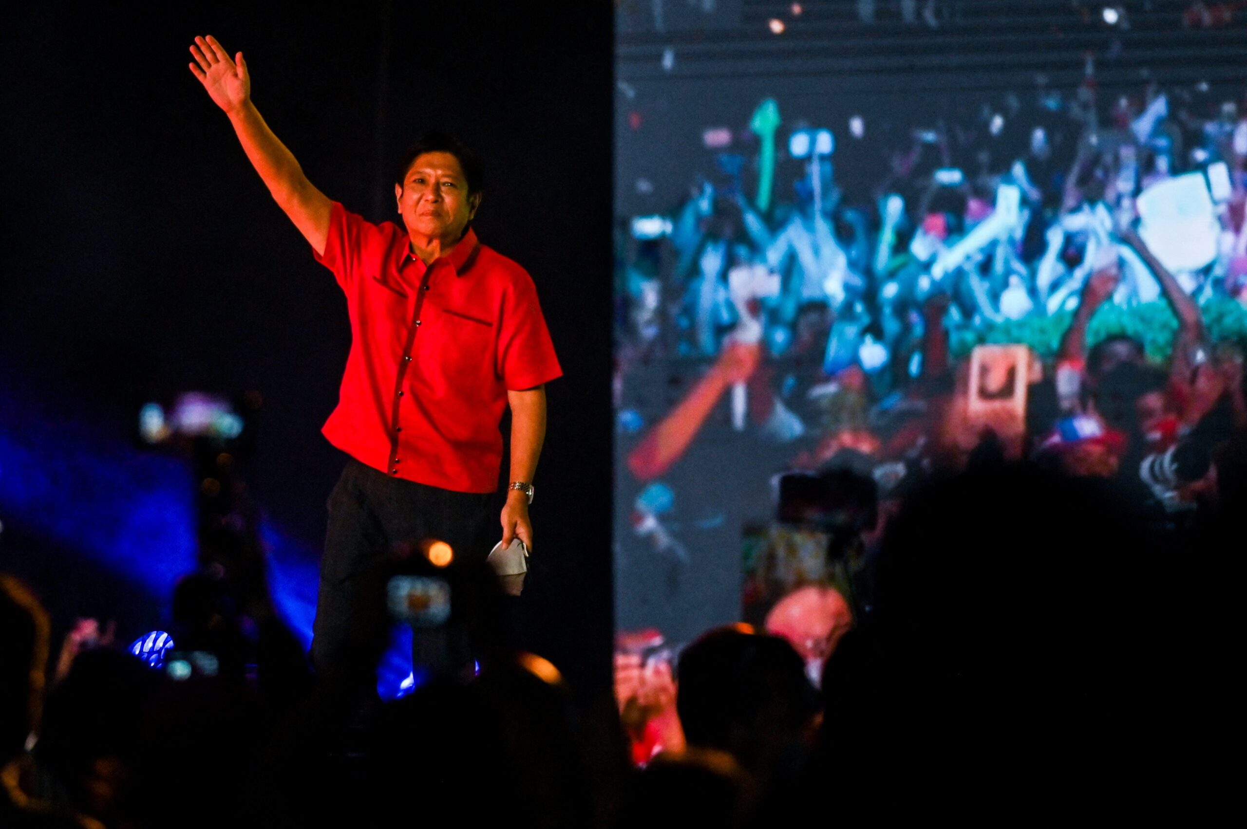 CAMPAIGN TRAIL: After huge turnouts at rival’s rallies, Marcos goes to Central Luzon