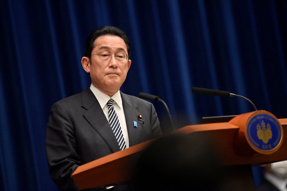 Japan PM’s support tumbles as anger over state funeral grows