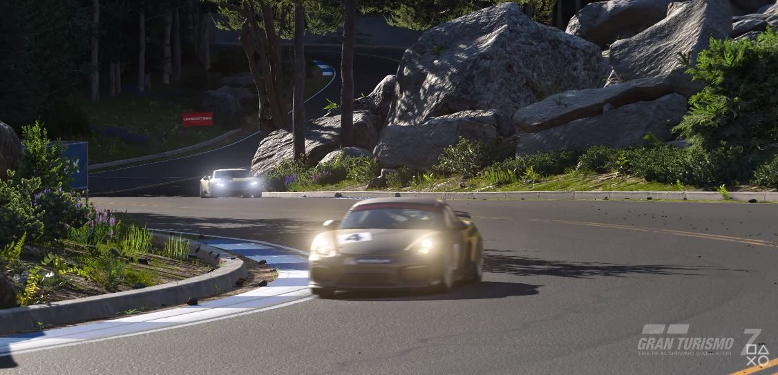How to play split-screen in Gran Turismo 7