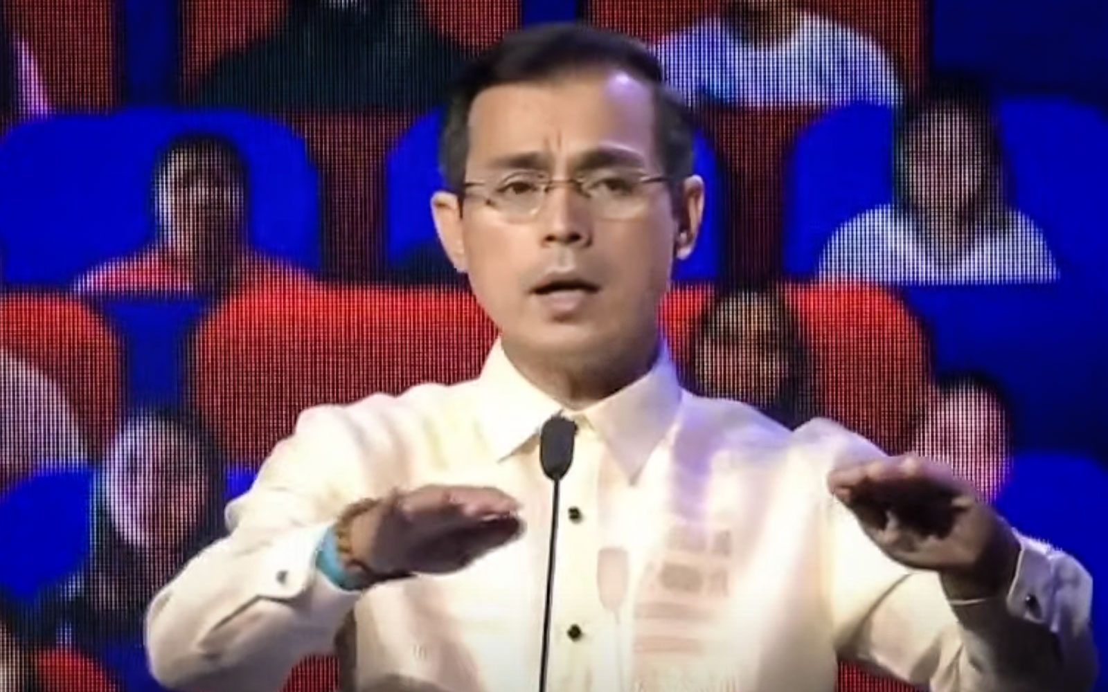 Isko haunted by excess campaign funds, plays it safe in CNN PH debate