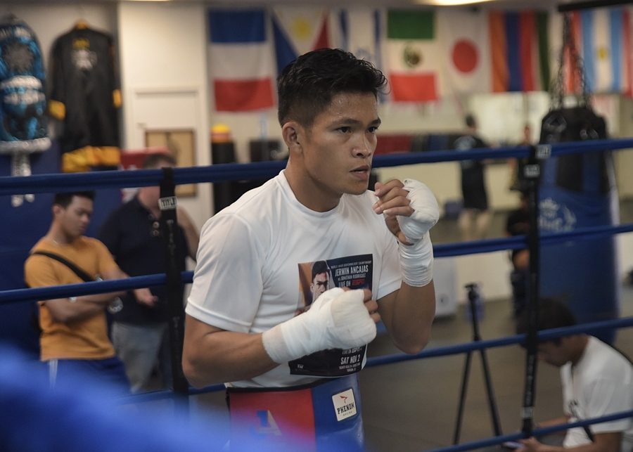 Ancajas knocks down sparring partner, irate coach throws mineral water bottle