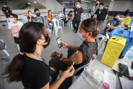 DOH looking into revising format of vaccination cards to include booster shot
