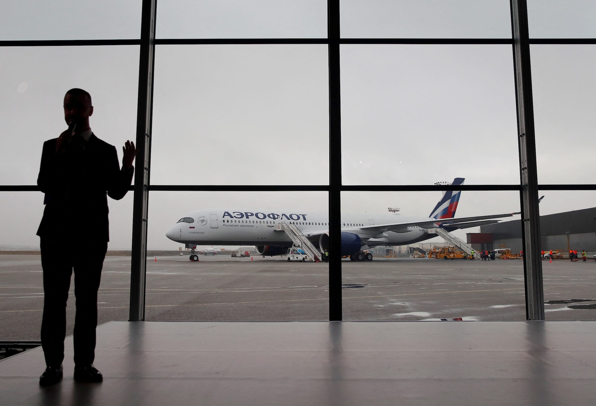 Air Lease says 21 jets stranded in Russia