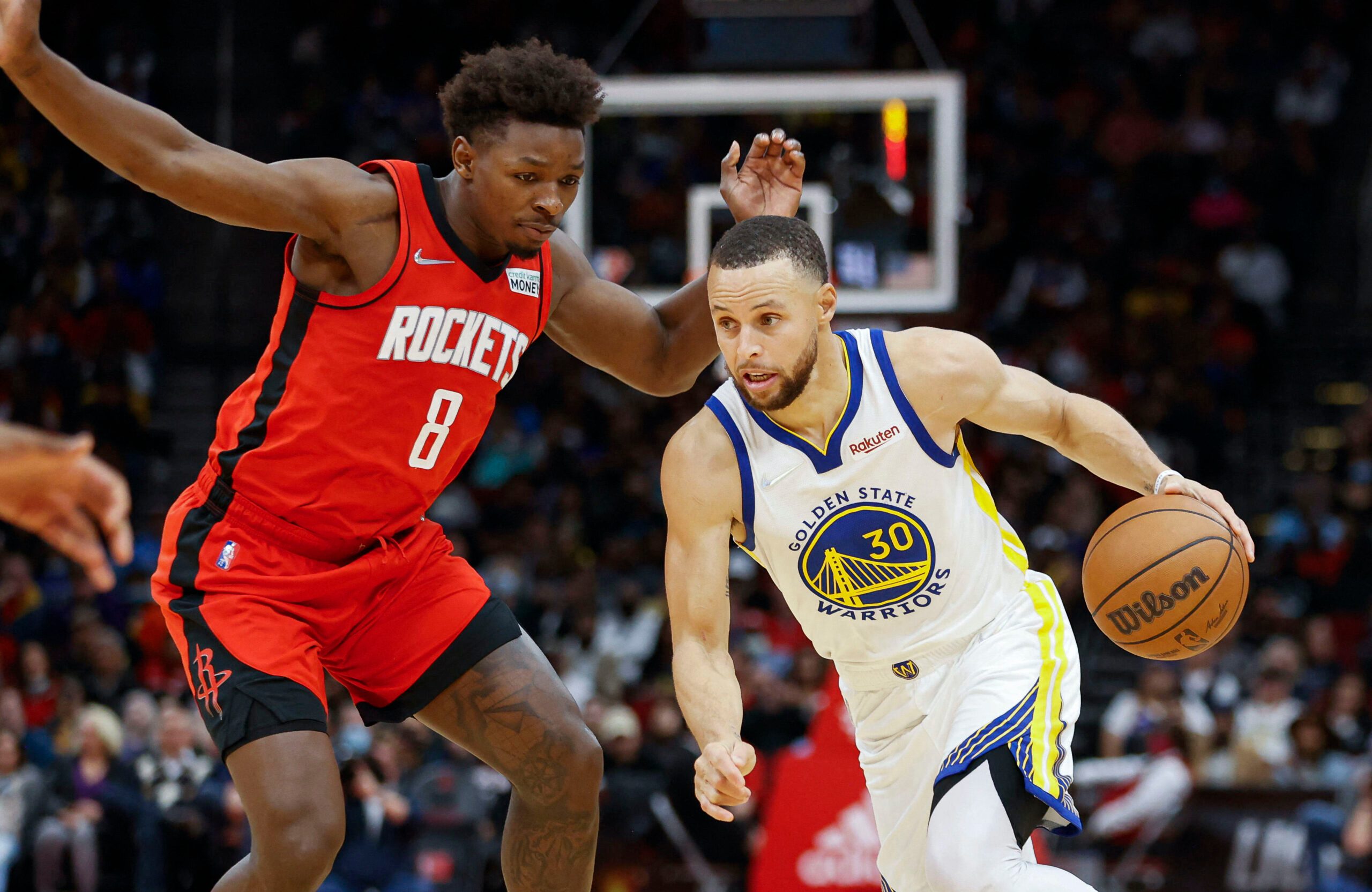Curry heats up as Warriors extend Rockets’ home skid