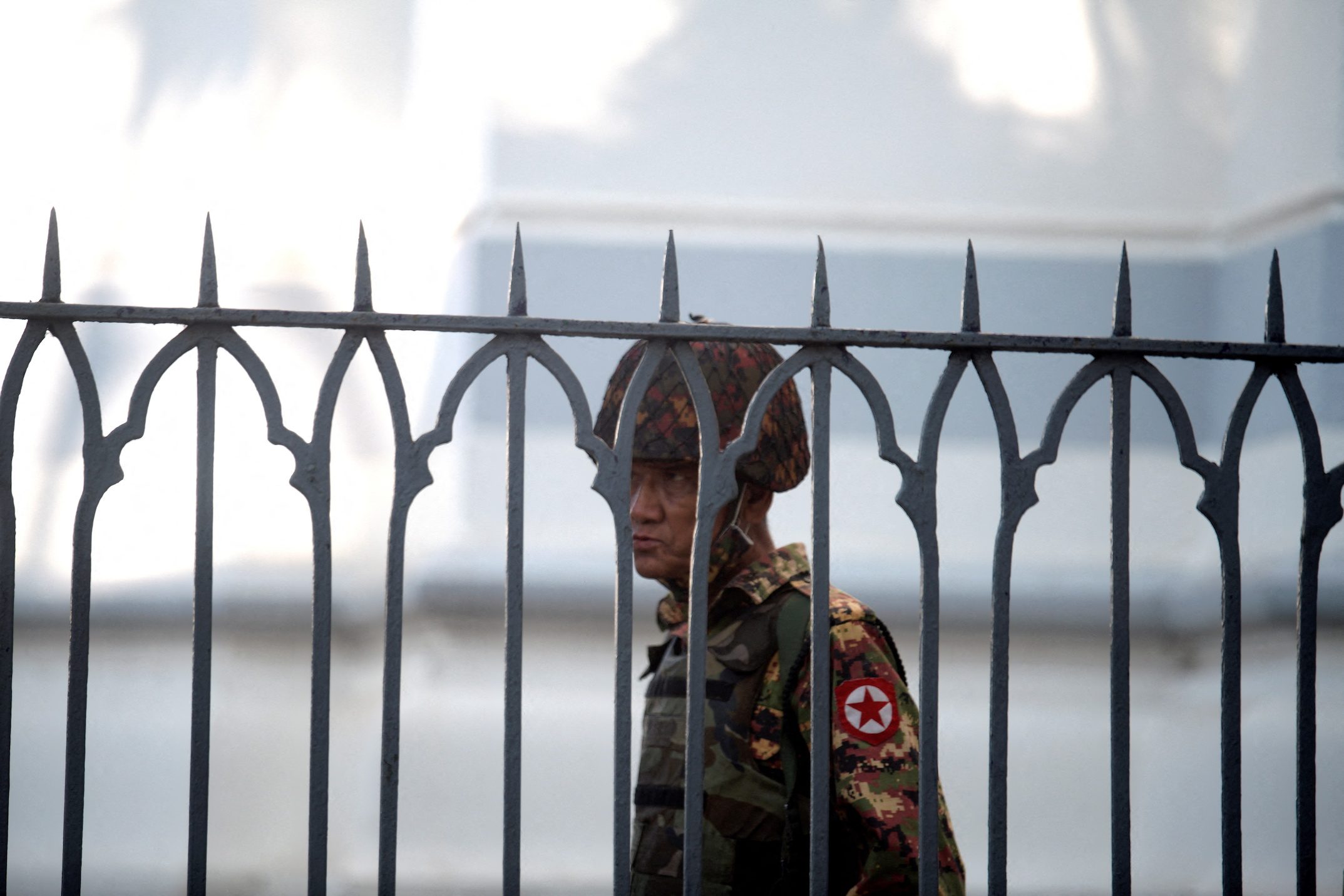 Thousands flee air strikes, shelling as fighting erupts in Myanmar
