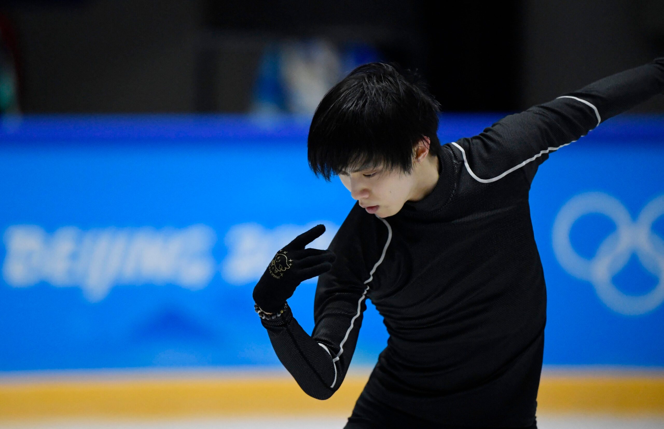 ‘Prince’ Hanyu prep overshadows Russians’ Olympic figure skating gold