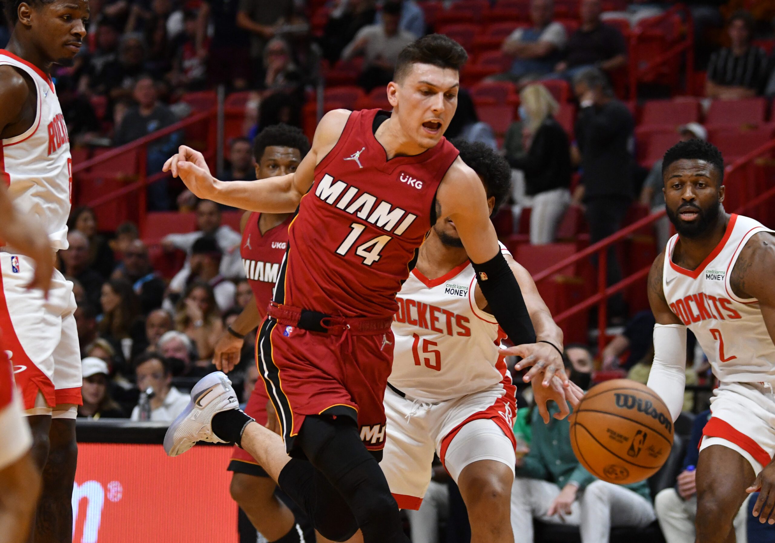 Tyler Herro boosts Sixth Man of the Year bid, leads Heat over Rockets