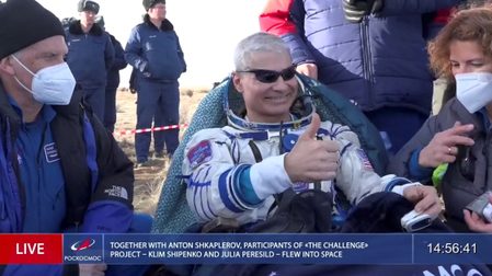 US astronaut, 2 Russian cosmonauts return home from ISS