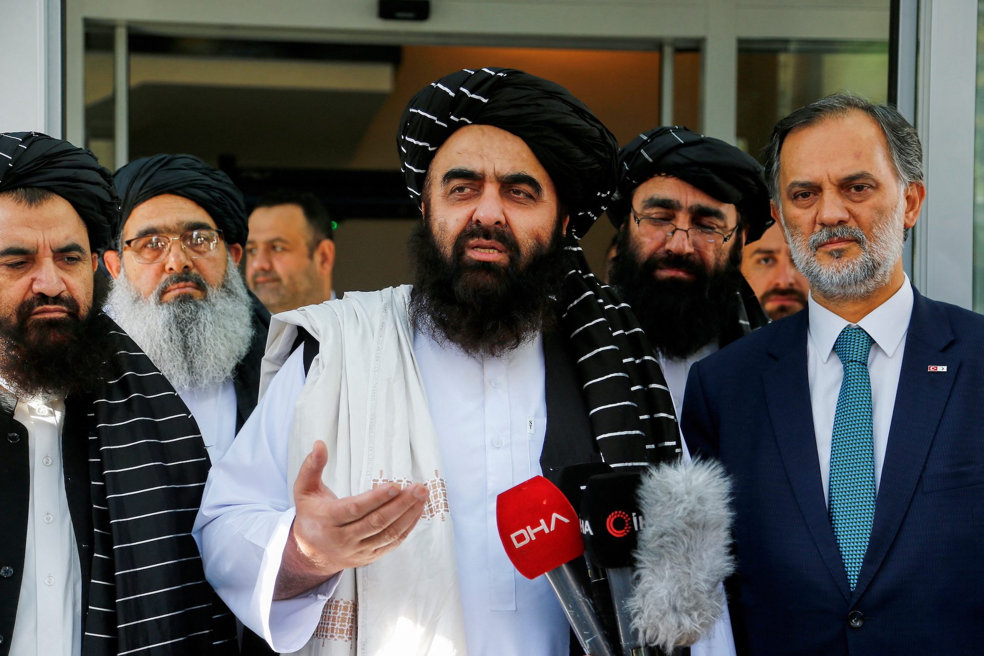 Taliban bars government employees without beards from work  – sources