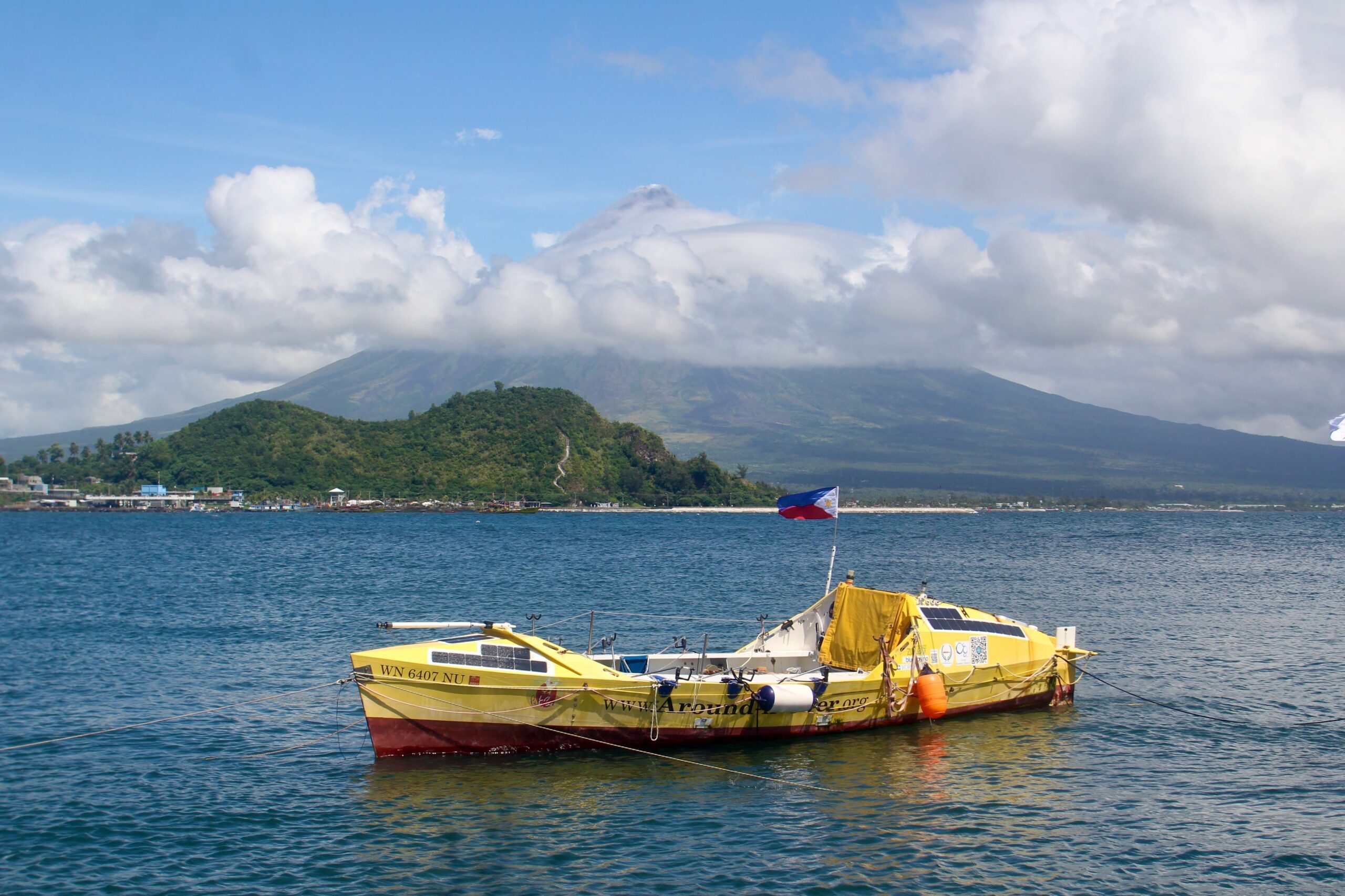 Global explorer, Bicol Customs execs resolve boat row