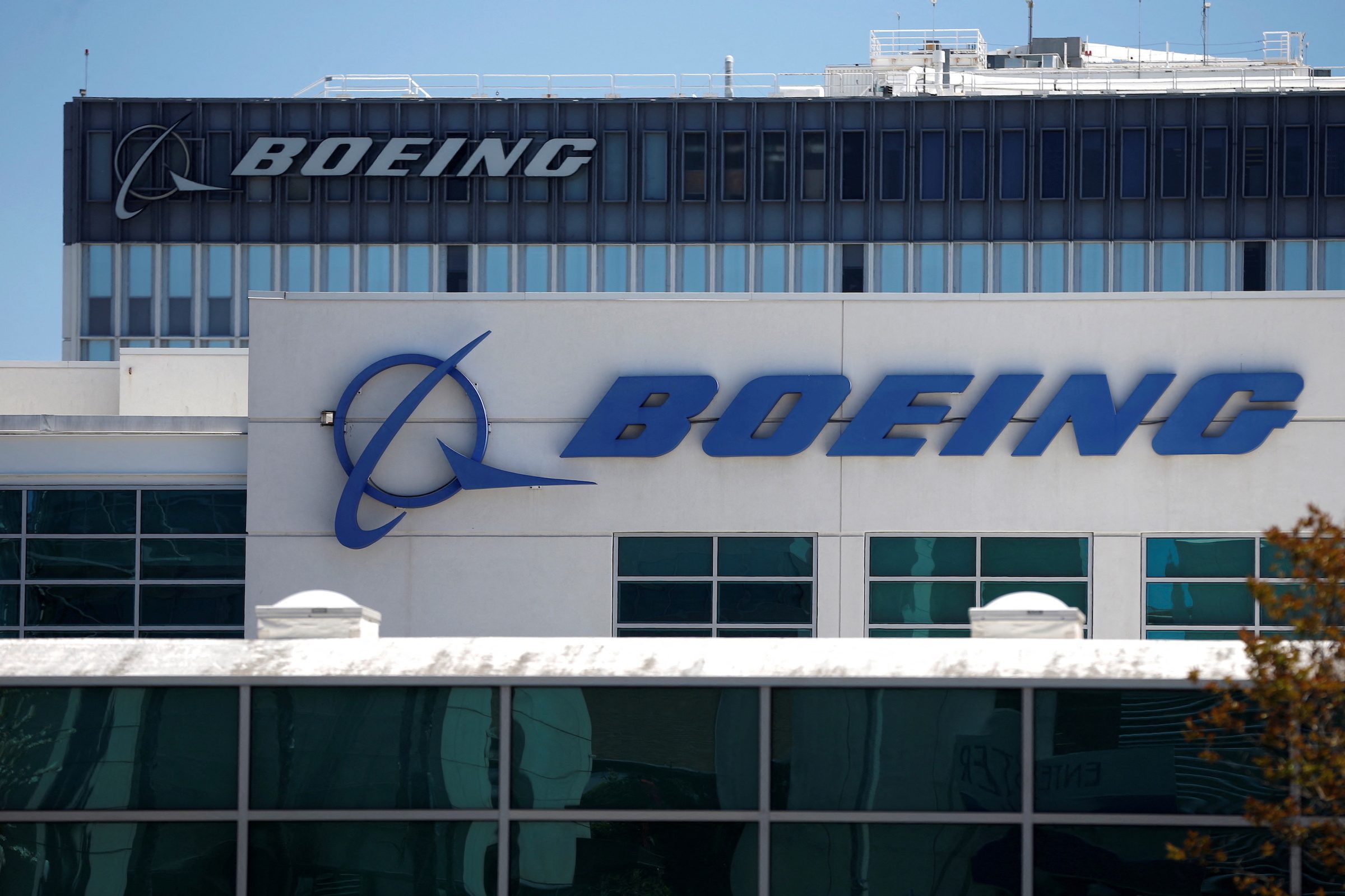 Boeing doesn’t expect MAX 10 to gain FAA approval before summer 2023 – letter