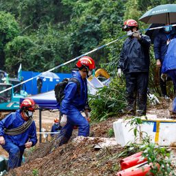 Downpour halts China’s search for jet crash victims, black boxes