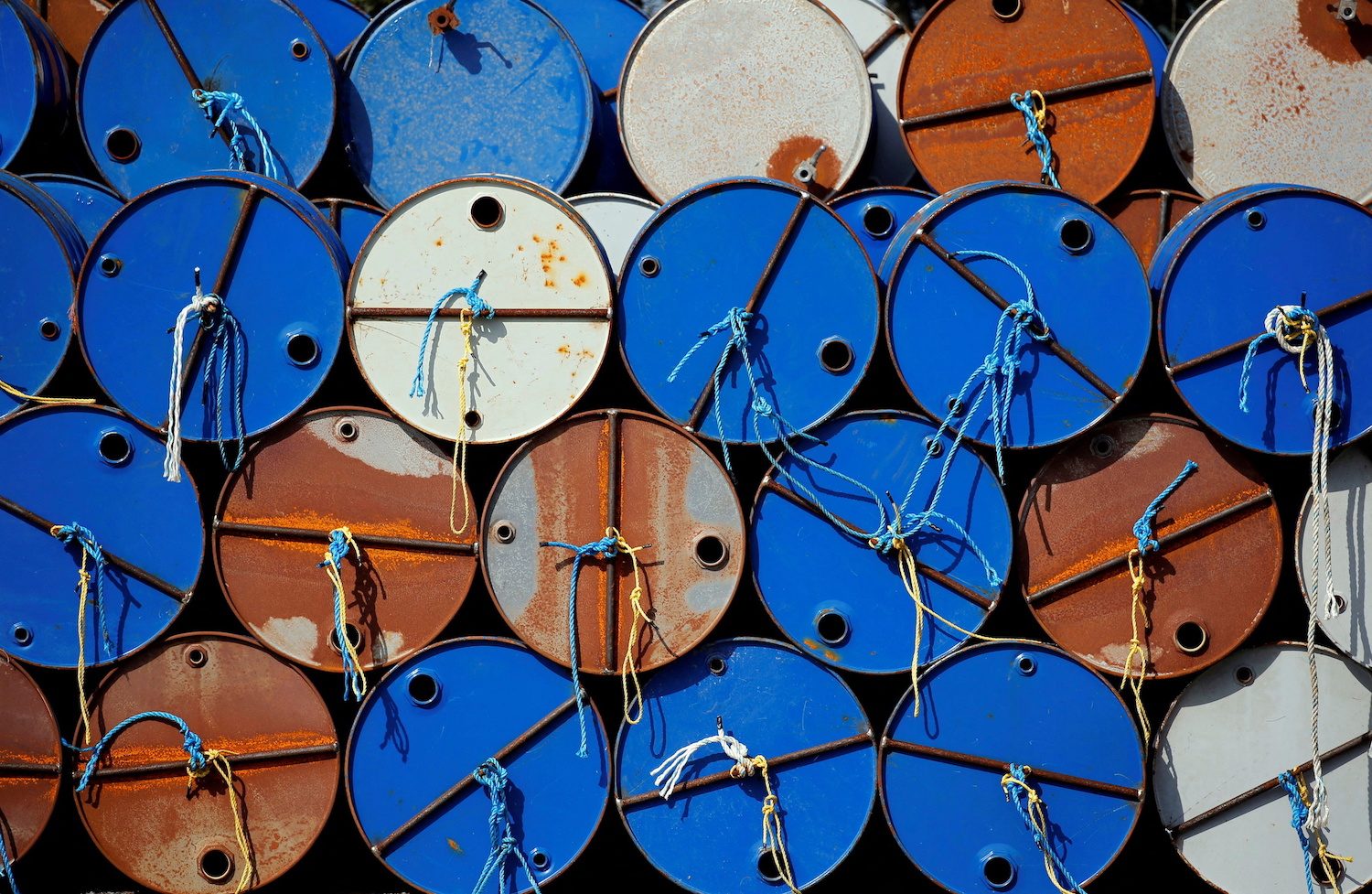 Oil blasts through $110 per barrel, as few alternatives seen to Russian supply