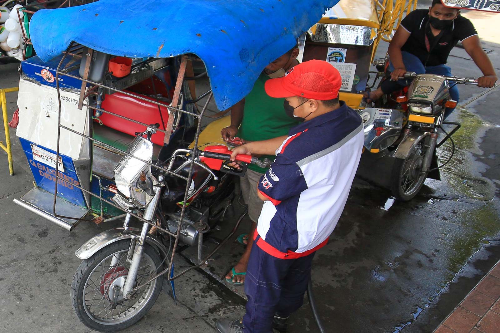 Philippine inflation leaps to 4% as Russia-Ukraine war sends oil soaring