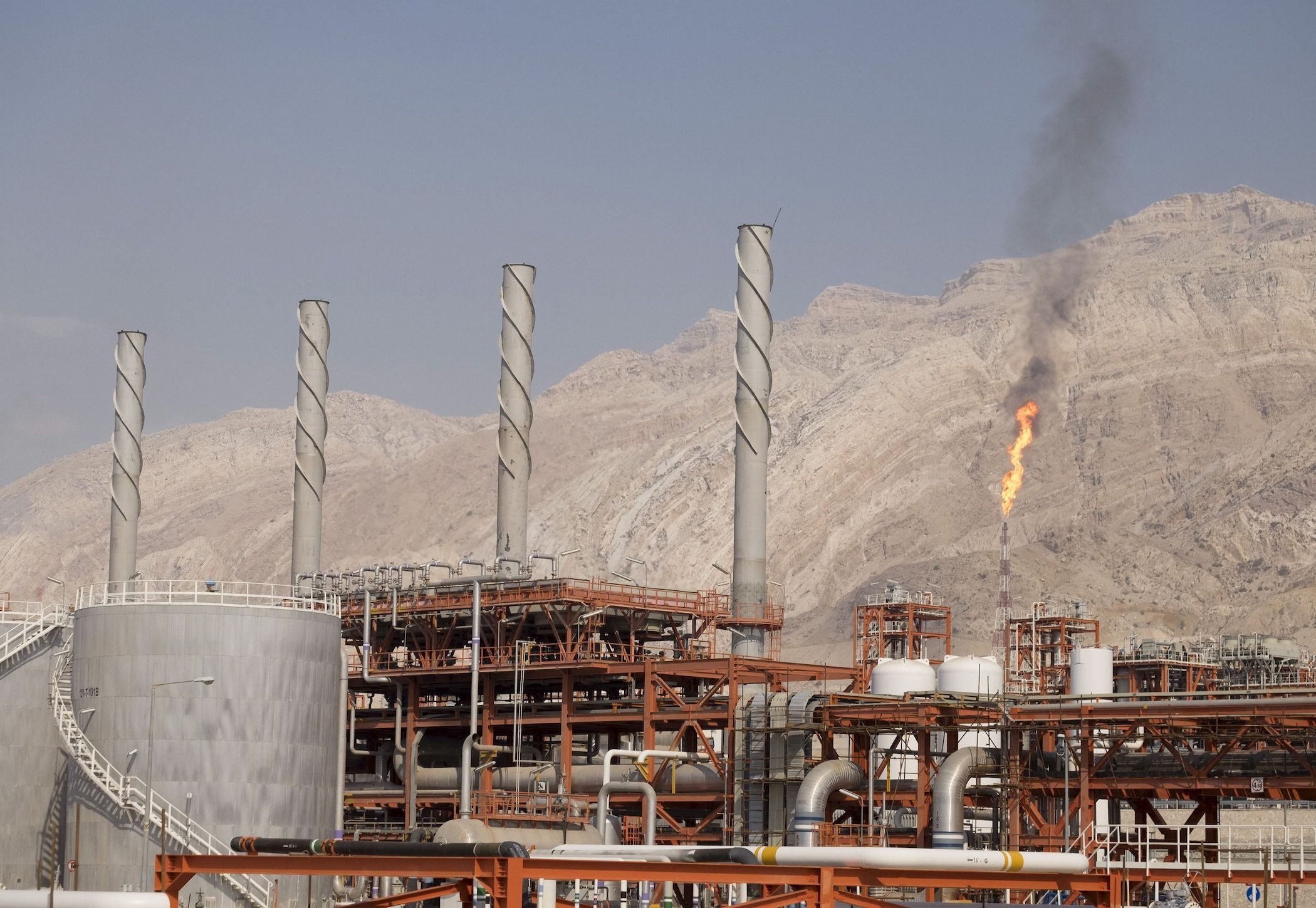 Iranian oil could take months to flow after a nuclear deal