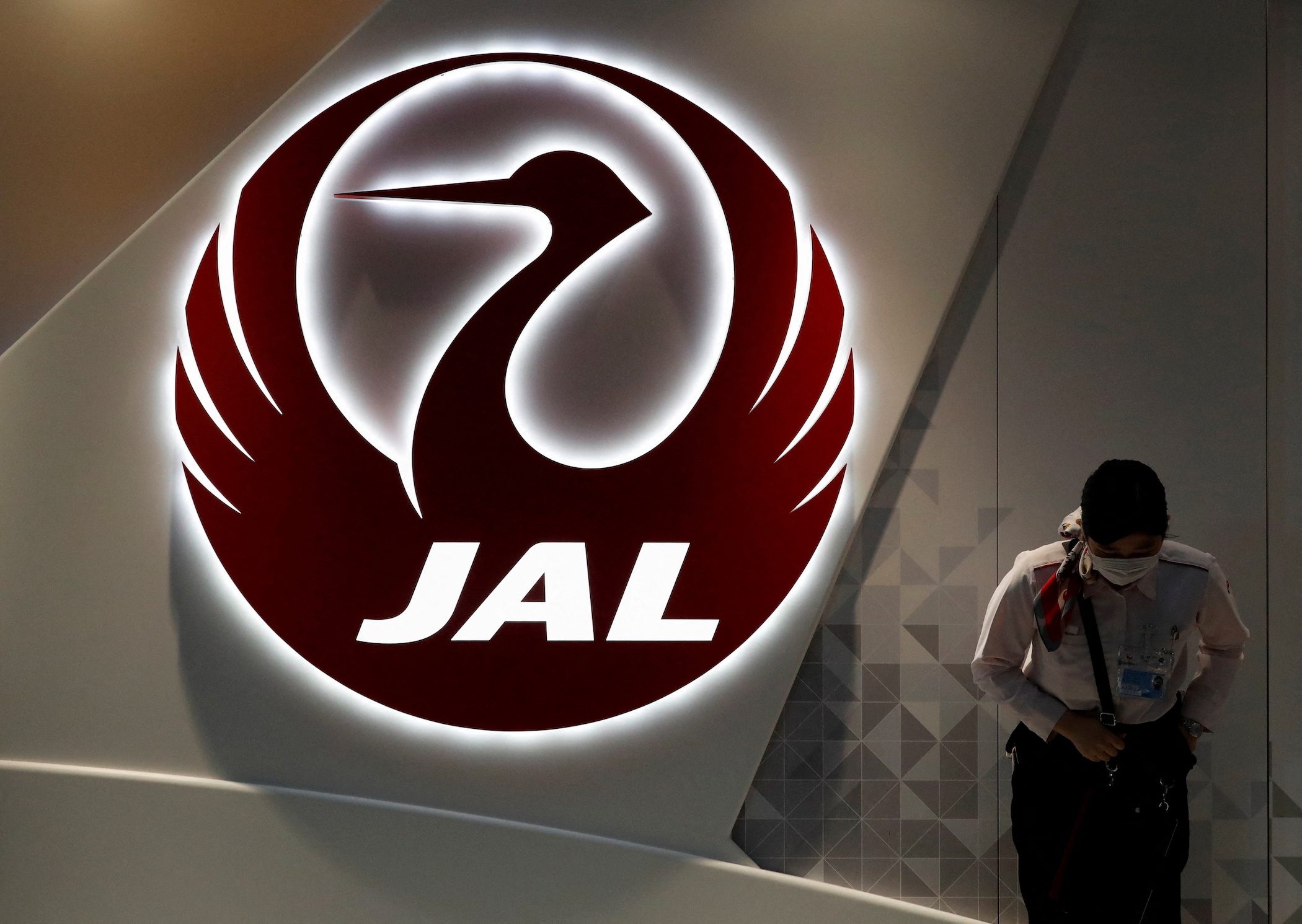 Japan’s JAL, ANA cancel or reroute Europe flights due to Ukraine crisis